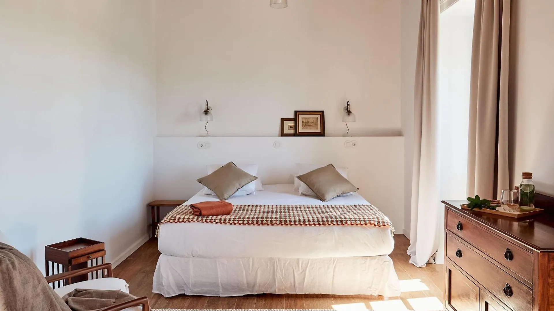Solar Do Bisavo Bed & Breakfast Bordeira